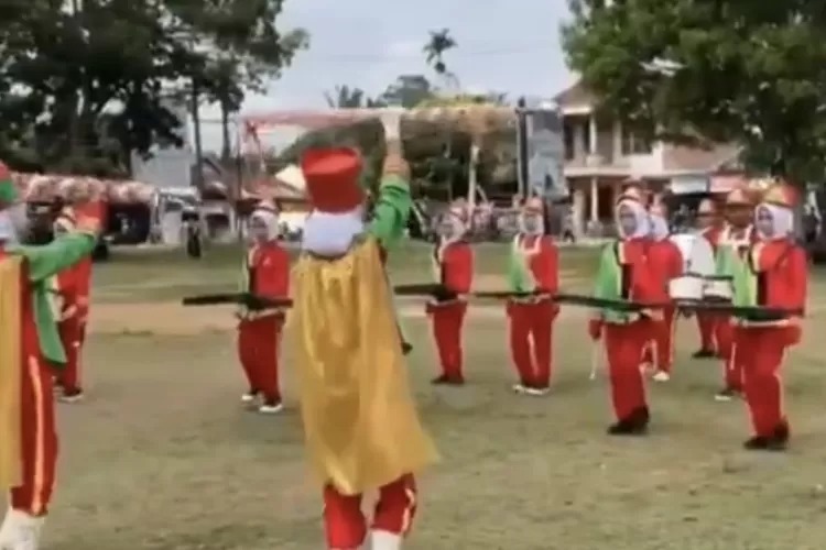 Viral Marching Band MTsN 7 Muaro Jambi Buyar Gegara Surprise Camat, Bupati Siap Undang Tampil